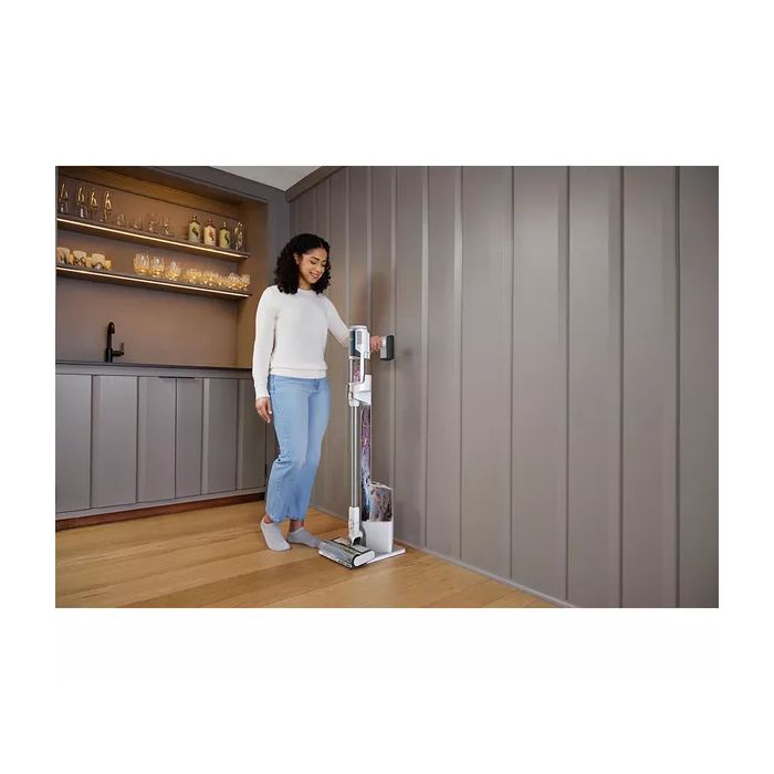 Shark BU3521UK Clean & Empty Cordless Vacuum Cleaner & Auto-Empty System - 40 Minutes Run Time - White