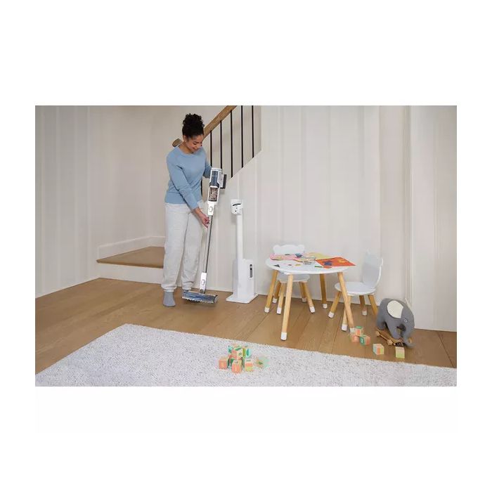 Shark BU3521UK Clean & Empty Cordless Vacuum Cleaner & Auto-Empty System - 40 Minutes Run Time - White