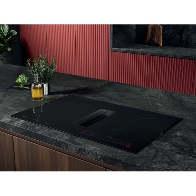 Aeg TH84CB03FB 81cm Induction hob with Bridging zone and Extractor