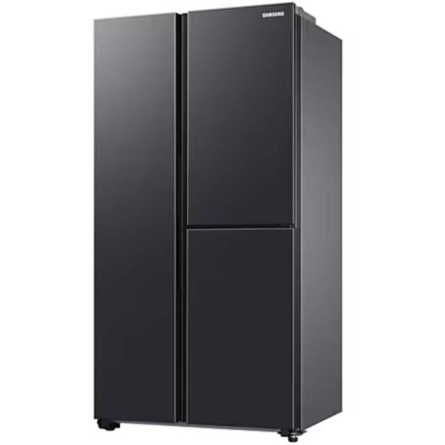 Samsung RH69DG893EB1EU American Style Fridge Freezer With Beverage Centre - Black